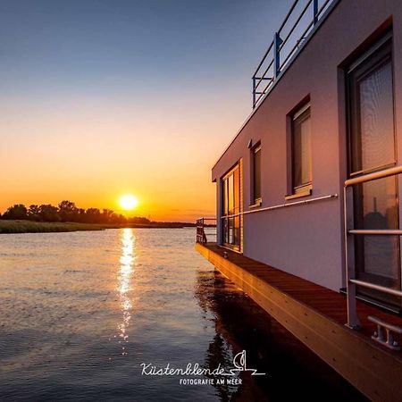 Hausboot Kranichnest Hotel Ribnitz-Damgarten Ngoại thất bức ảnh