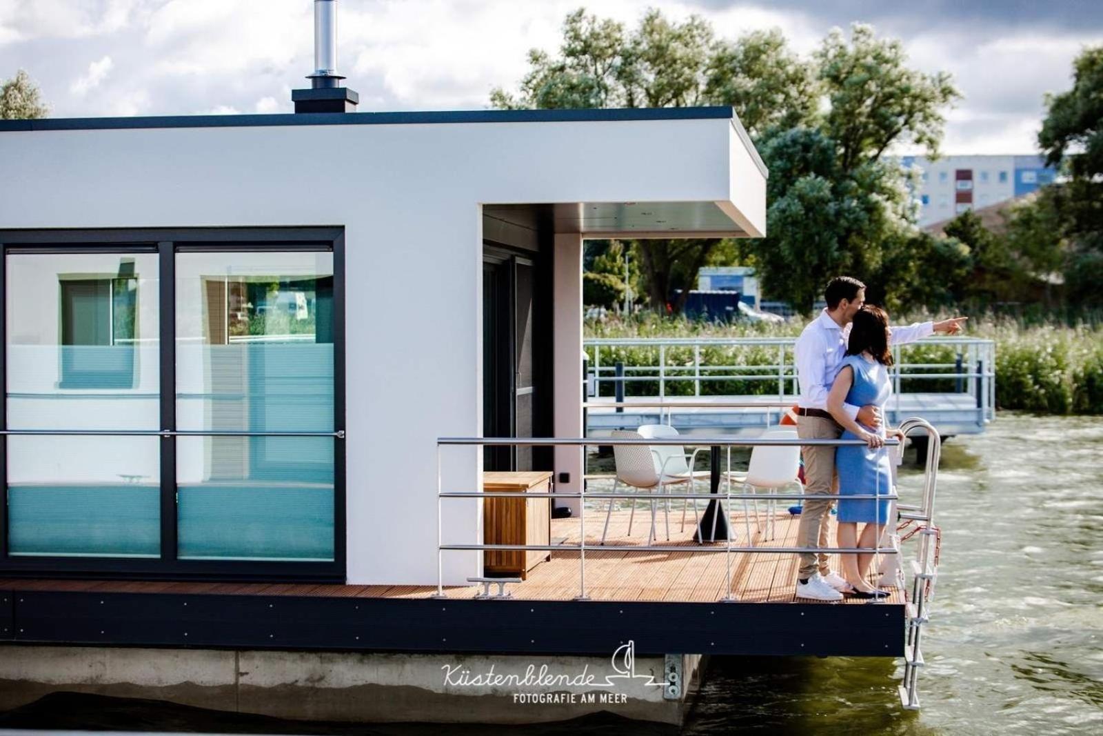 Hausboot Kranichnest Hotel Ribnitz-Damgarten Ngoại thất bức ảnh